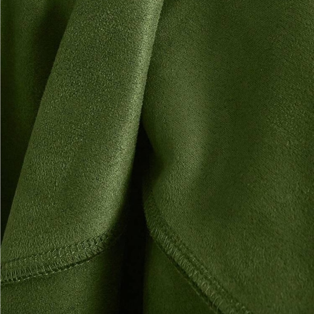Green Hooded Cape - Picture 4 of 8